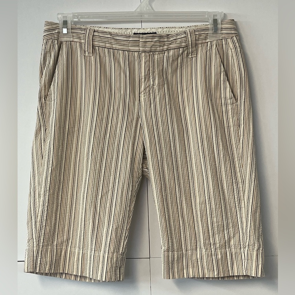 Women’s Tommy Hilfiger size 6 long khaki style striped shorts.